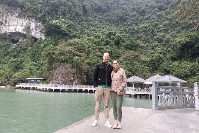 Shore Excursion: Amazing Day Cruise at Ha Long Bay - Luon Cave by kayak or bamboo boat