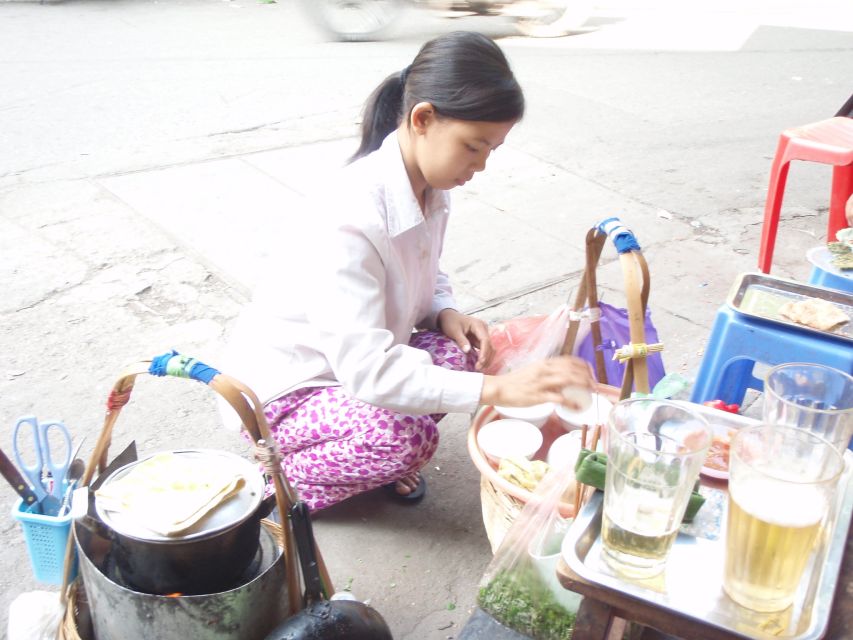 Street Food Tour Hanoi and Train Street Experience - The guide makes or breaks the experience