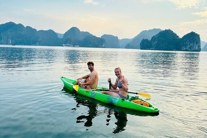 Sunset and Plankton Bioluminescent Night Kayak Lan Ha Bay - Sunset hour: beautiful but not guaranteed