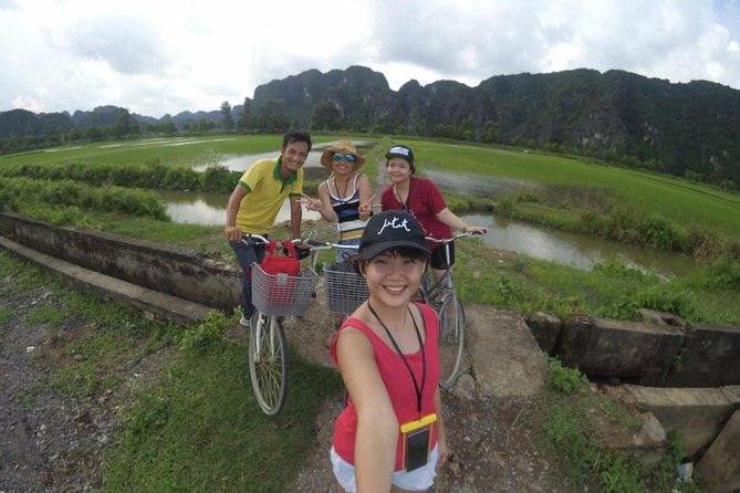 Tam Coc Ninh Binh - Hoa Lu - Deluxe Daily group Tour - Hoa Lu temples and Vietnam’s first capital