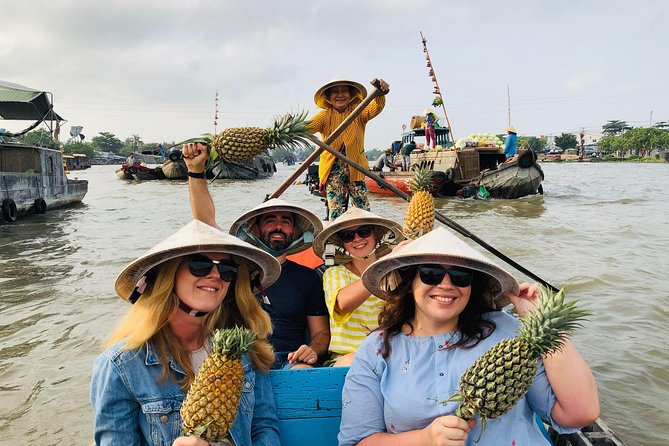 The hidden Fabulous Floating Market and Small Canal - Why the 5:30 a.m. start matters