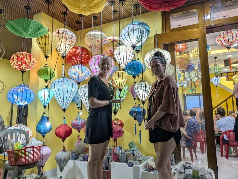 The Lantern Lady: Traditional Lantern Class in Old Town - Choosing bamboo, silk, or paper