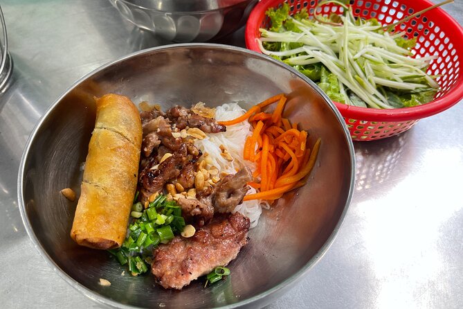 Top Notch Street Food Motorbike Tour In Ho Chi Minh City - Chinatown and the final bánh xèo