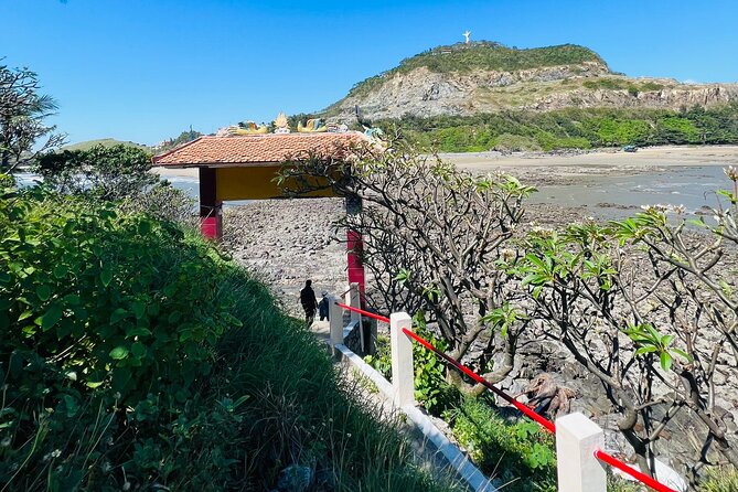 Vung Tau Essential: Beach, Christ Statue & Colonial Heritage - The Vung Tau beach stop: pleasant idea, limited time