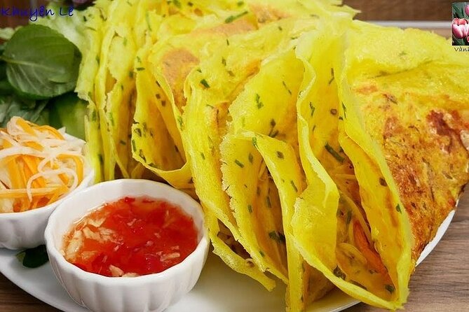 Walking Street Food Tour in Hanoi and Train Street - Eating through the Old Quarter